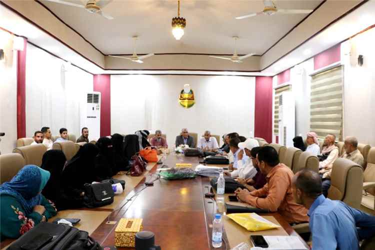 وزير التربية يلتقي بالفرق الوزارية المشرفة على امتحانات الثانوية العامة للعام (2025-2026) في المحافظات المحررة