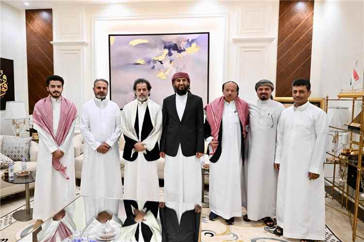 المحرّمي يقدّم واجب العزاء لأسرة الرئيس السابق عبدربه منصور هادي