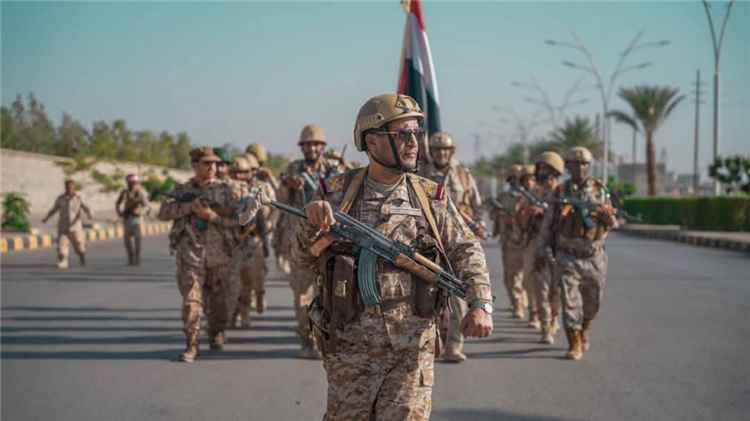 المنطقة العسكرية الثالثة تنفذ مسيراً عسكرياً لمسافة 20 كم في مأرب