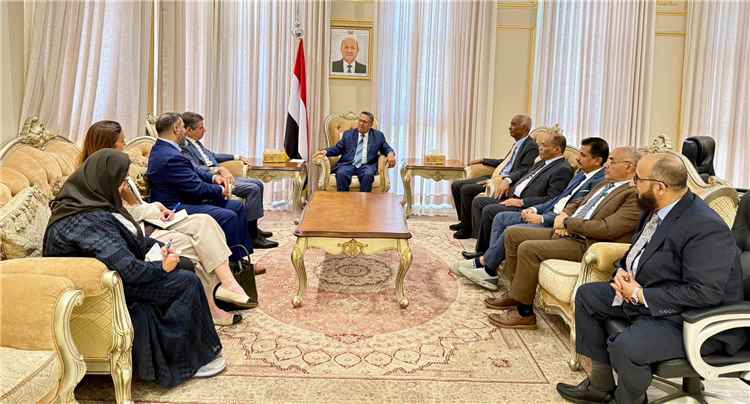 رئيس مجلس الشورى رئيس التكتل الوطني يستقبل السفير الأمريكي لدى اليمن بمناسبة انتهاء فترة عمله