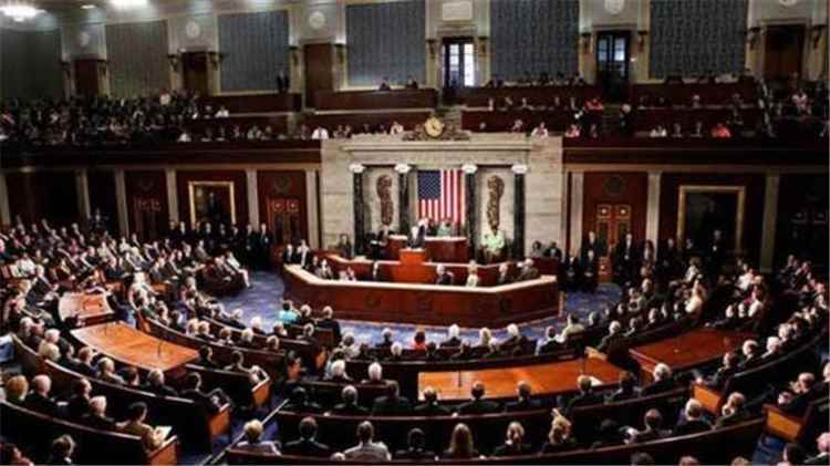 مجلس الشيوخ الأمريكي يحبط محاولة جديدة لتقييد صلاحيات ترمب الحربية ضد إيران