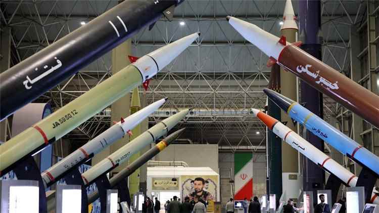 واشنطن وطهران تبرمان "مذكرة تفاهم" من 14 بنداً لإنهاء الحرب واستئناف الملاحة