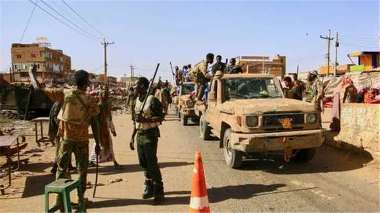 الجيش السوداني يقصف تجمعات لـ"الدعم السريع" ومدينة الأبيض تحت وطأة انقطاع الخدمات
