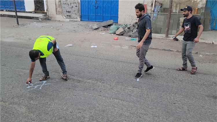 "الداؤودي" يوجه بحصر كافة الطرق الرئيسية المتهالكة في مديرية البريقة