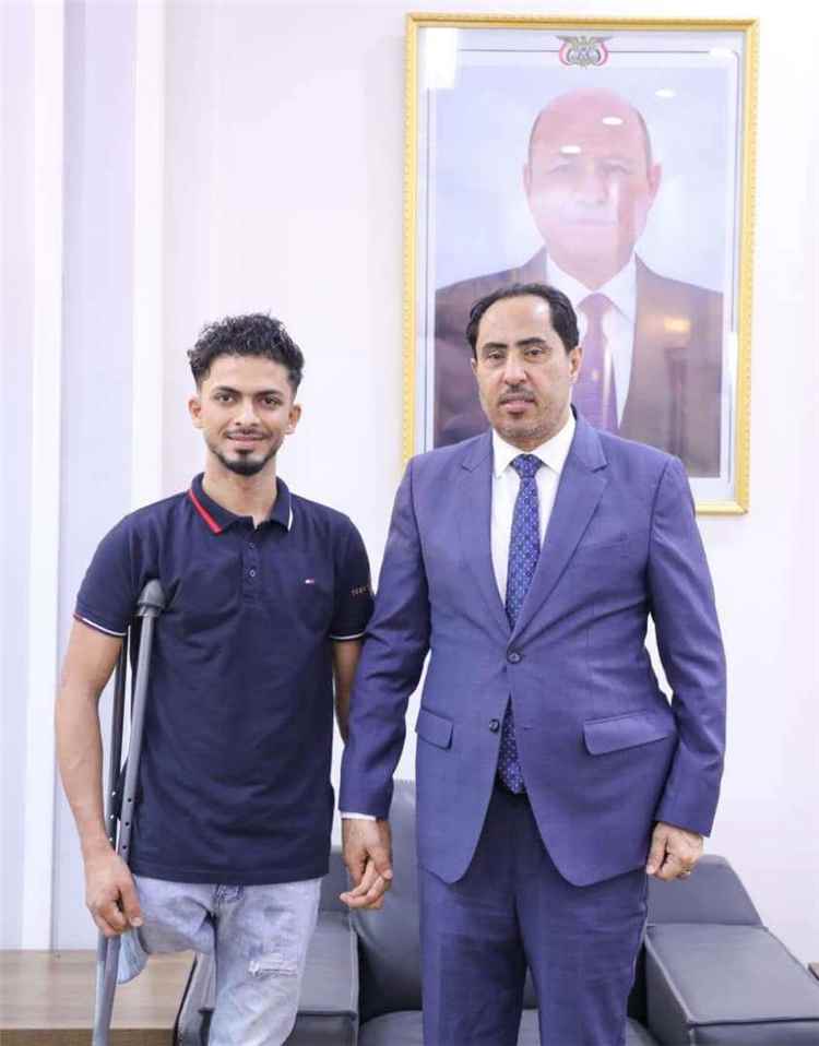 وزير الشباب والرياضة يستقبل الشاب أحمد عارف ويوجه بتمكينه من فرصة عمل