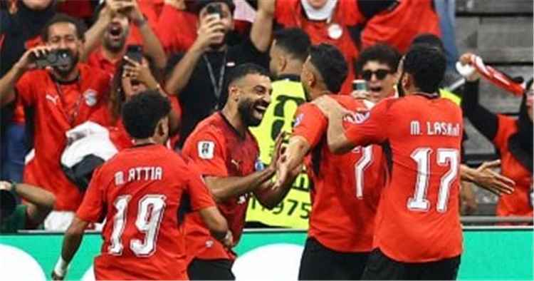 مصر تهزم نيوزيلندا بثلاثية وتعتلي صدارة مجموعتها في المونديال
