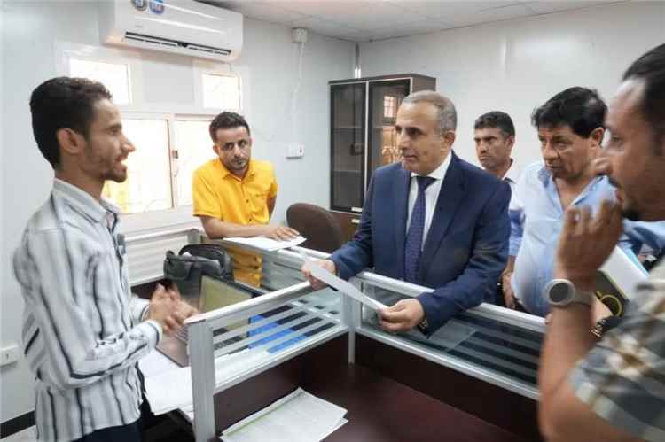 اجتماع برئاسة وزير الصحة يناقش تطوير الهيئة الرقابية لتعزيز الأمن الدوائي