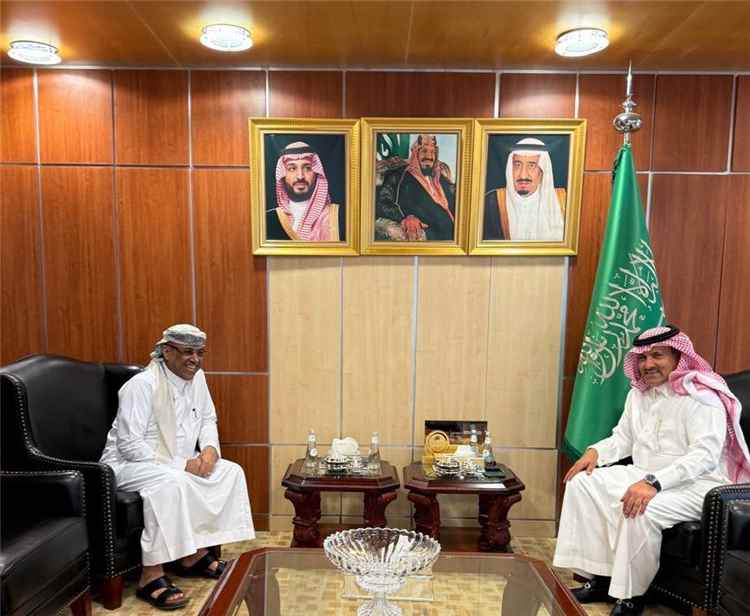 الميسري يلتقي السفير آل جابر في الرياض لبحث تعزيز التوافق السياسي ودعم استقرار اليمن