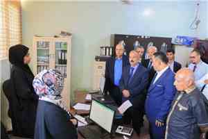 وزير النقل يتفقد مستوى الانضباط الوظيفي في هيئة النقل والمؤسسة المحلية للنقل البري وهيئة الطيران المدني