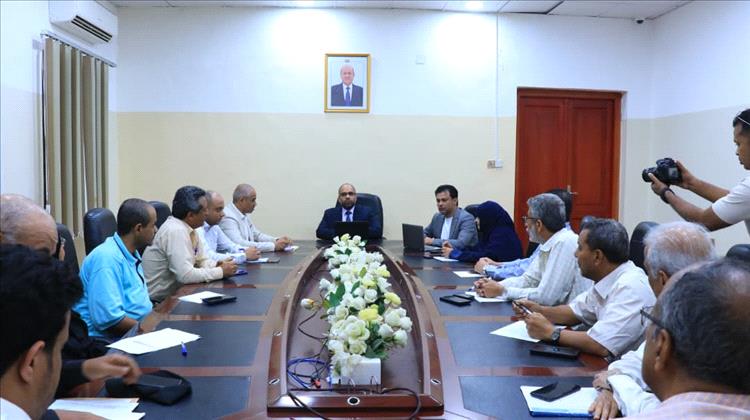 وزير الاتصالات: خطة لتحسين خدمات الاتصالات والبريد في المناطق المحررة وتعزيز الأمن السيبراني والذكاء الاصطناعي