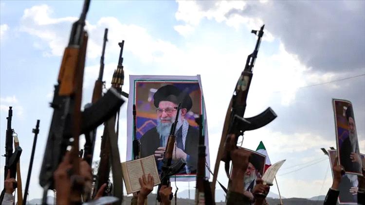 تقرير: 3 مسارات محتملة لمستقبل جماعة الحوثي.. ما بعد خامنئي