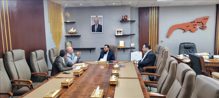 لقاء موسع بعدن يناقش الاستعدادات لمواجهة زيادة الطلب على الكهرباء والمياه خلال الصيف