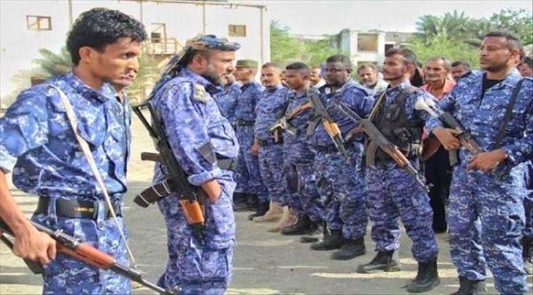 قيادات أمنية في عدن تطالب بتسليم معسكر شرطة الدوريات للعميد لبيب العبد