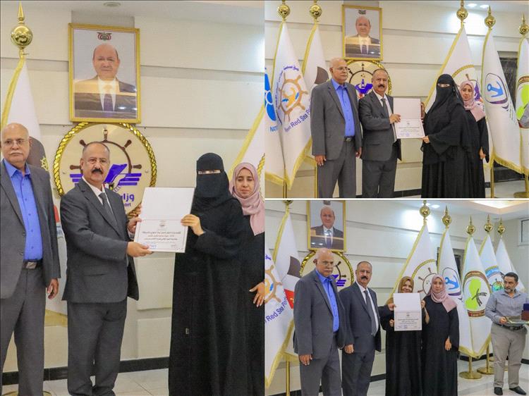 وزير النقل يكرّم موظفات الوزارة بمناسبة اليوم العالمي للمرأة