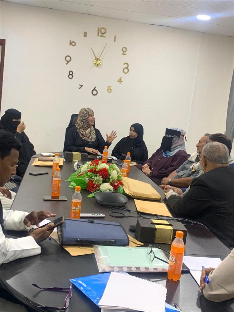 رئيس الجهاز المركزي للإحصاء تعقد اجتماعاً عاماً مع مدراء فروع الجهاز في المحافظات المحررة