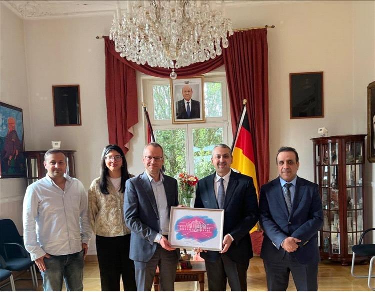 ‏زيارة رسمية للسفارة اليمنية في برلين لبحث التعاون الطبي مع جامعة عدن