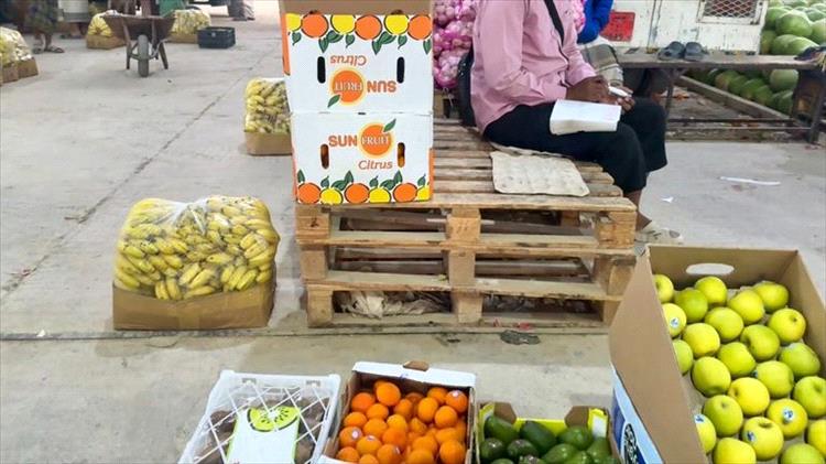 قفزات في أسعار الفاكهة والخضراوات باليمن.. رمضان وتدهور العملة والحروب