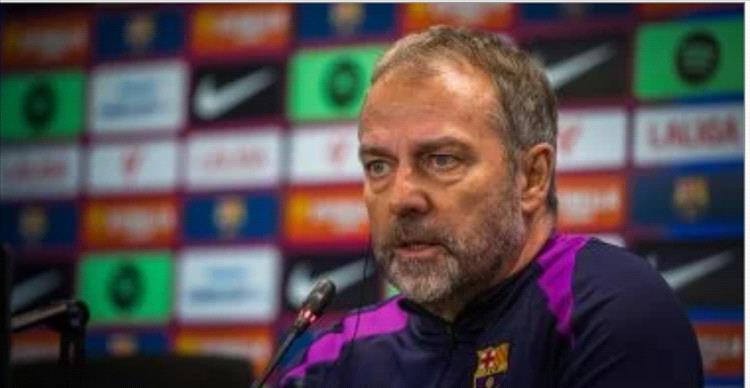 لابورتا يؤكد استمرار فليك مع برشلونة حتى 2028