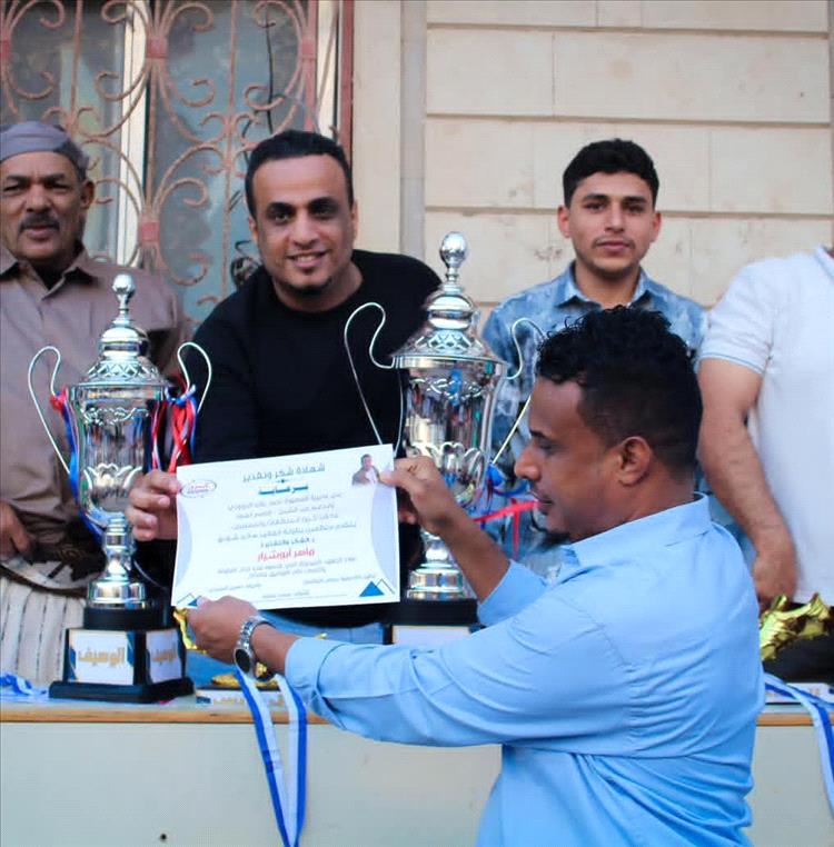 بحضور الأخ رشيد الحسني .. مستقبل بئر فضل يتوَّج بطلاً لبطولة الفقيد سالم شولق الرمضانية بعد فوز مثير في النهائي