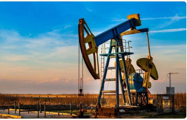 النفط يرتفع 3 بالمائة مع تعطل الإمدادات