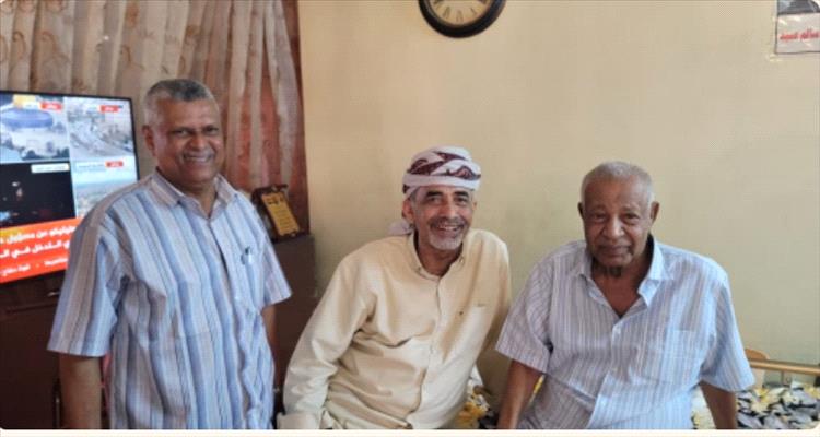 عضو مجلس القيادة الرئاسي محمود الصبيحي يزور اللواء عبيد والمجيدي في منزليهما بعدن