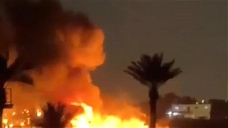 موجة هجمات تطال محيط مطار بغداد وقواعد أميركية