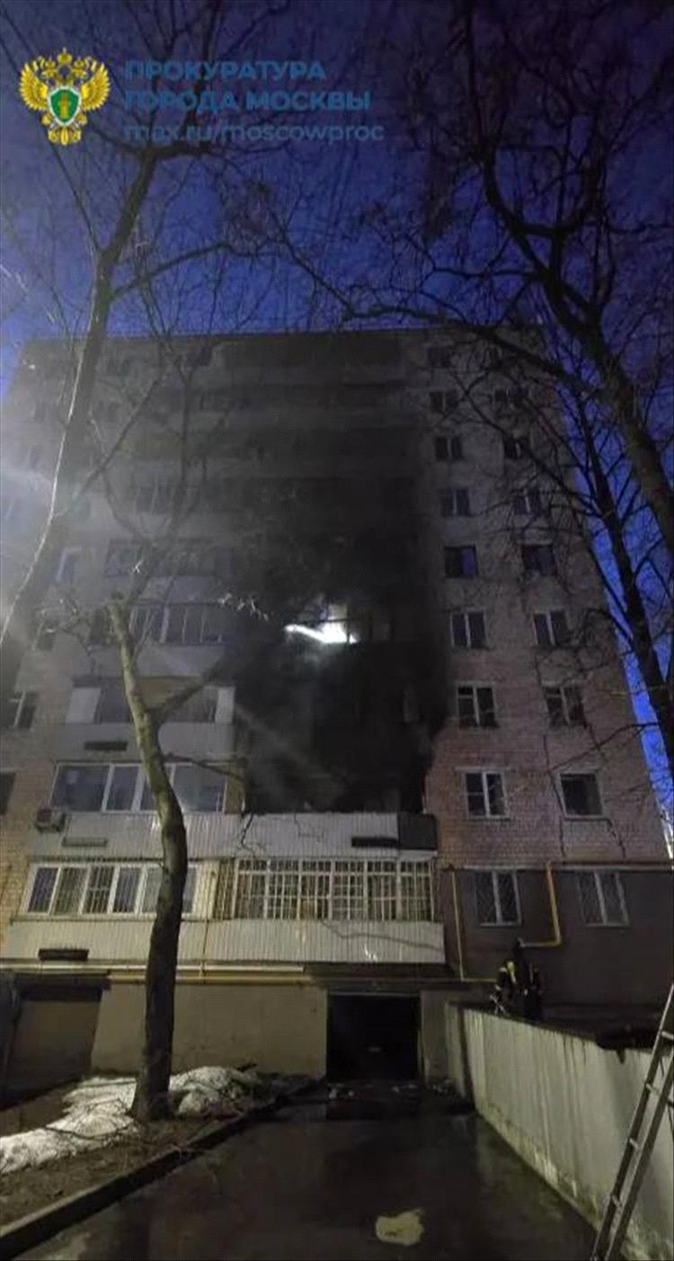 مصرع 3 أشخاص في حريق ضخم بقلب العاصمة الروسية موسكو