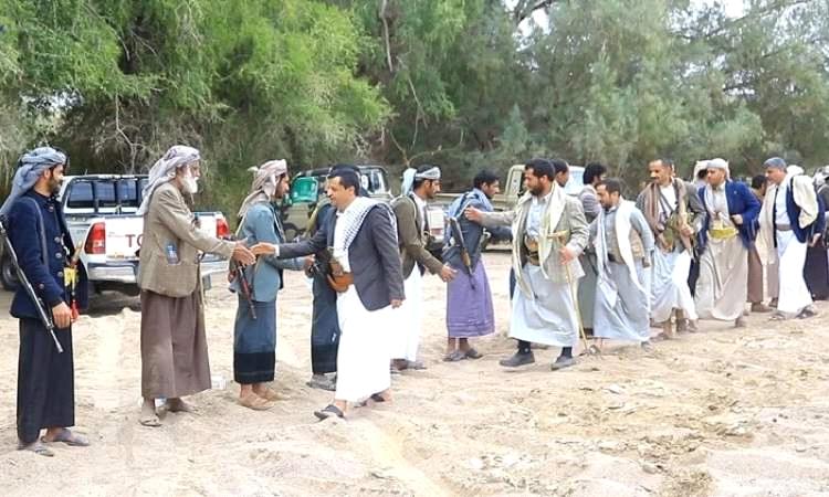 توجساً من ضربات أمريكية.. قيادات الصف الأول للحوثيين تغيب عن الجبهات في العيد