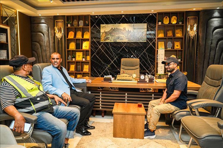 مبجر يطلع على مستوى الانضباط الوظيفي بالسلطة المحلية والمكاتب التنفيذية بصيرة