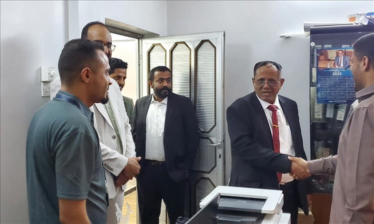 بن نهيد يتفقد سير الانضباط الوظيفي عقب عطلة عيد الفطر في قطاعات وإدارات هيئة الطيران المدني