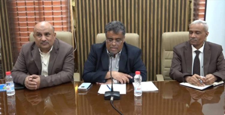 وكلاء محافظة عدن يتفقدون مستوى الانضباط الوظيفي في المديريات