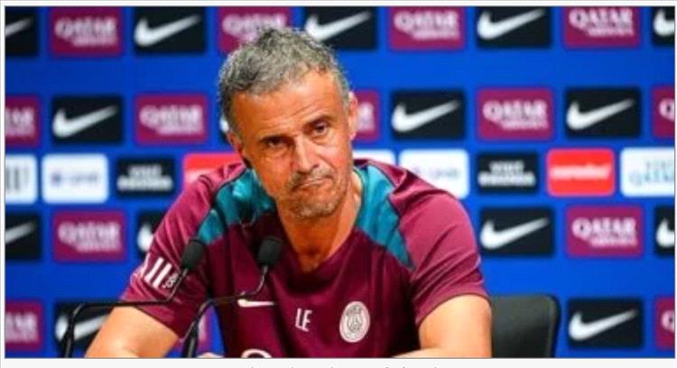 إنريكي يرفض مانشستر يونايتد ويستعد لتوقيع عقد جديد مع باريس سان جيرمان