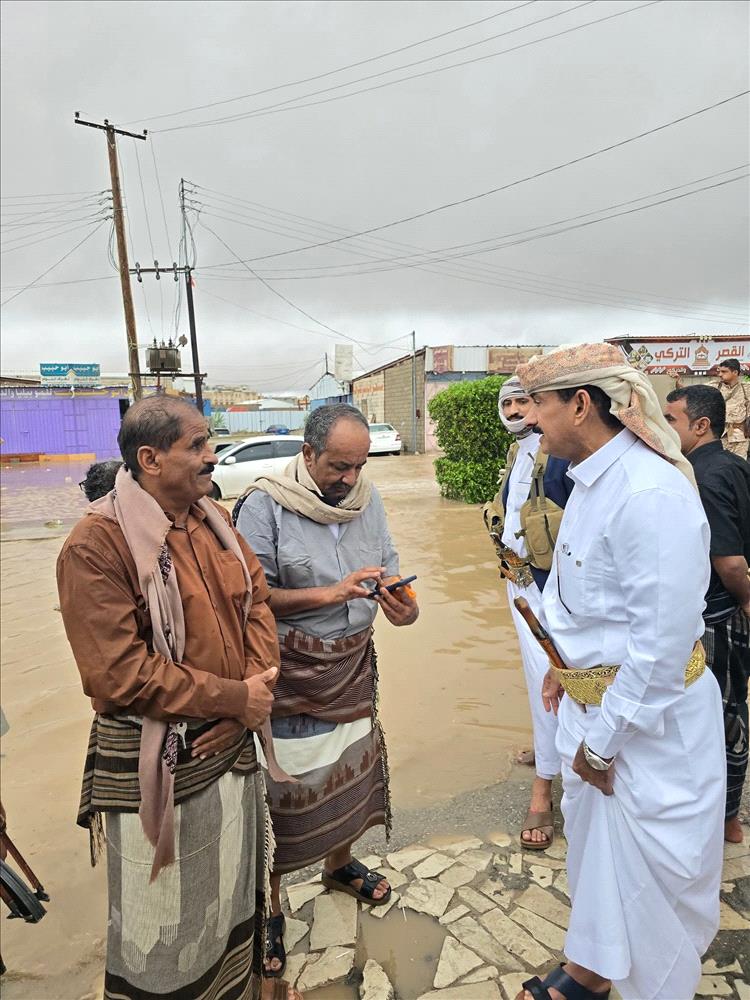 محافظ شبوة يشدد على رفع الجاهزية لمواجهة آثار الحالة الجوية الماطرة