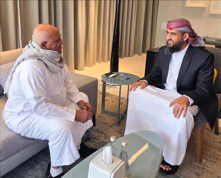 المحرّمي يلتقي الفريق الركن فيصل رجب ويشيد بتاريخه النضالي في خدمة الوطن