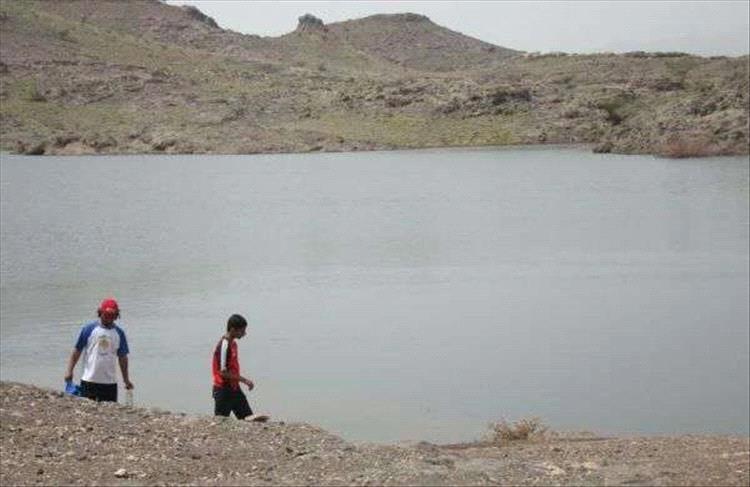 حادثة غرق جديدة في تعز تودي بحياة طفل داخل حاجز مائي