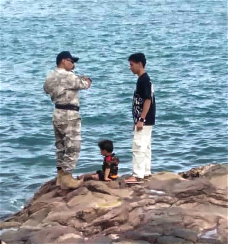 مركز صيرة الأمن البحري خفر السواحل ينفذ حملة توعوية خاطر السباحة في المواقع غير الآمنة