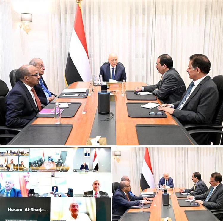 رئيس مجلس القيادة يرأس اجتماعا مصغرا للحكومة