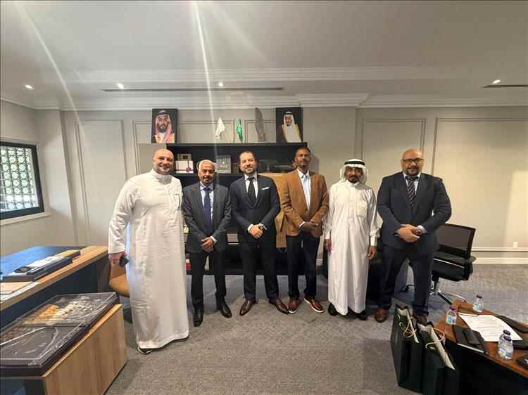 الخنبشي يناقش مع شركة الخليج للطاقة مشروع كهرباء إسعافي بقدرة 200 ميجاوات في حضرموت