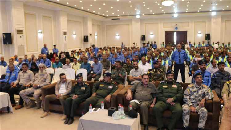 إدارة شرطة السير بعدن تختتم فعاليات أسبوع المرور بحفل خطابي وتكريمي