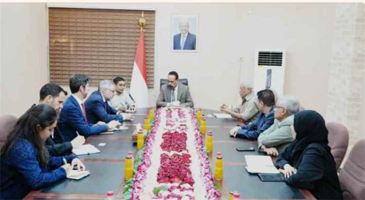 وزير الأشغال يبحث مع سفير الاتحاد الأوروبي تعزيز التعاون المشترك في مجالات الطرق والبنية التحتية