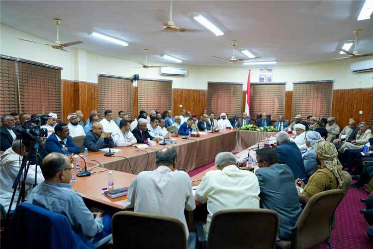 تنفيذي وادي وصحراء حضرموت يعقد اجتماعاً استثنائياً برئاسة الخنبشي لمناقشة الأوضاع الخدمية والتنموية