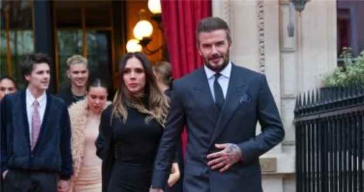 ديفيد بيكهام أول ملياردير رياضي في بريطانيا