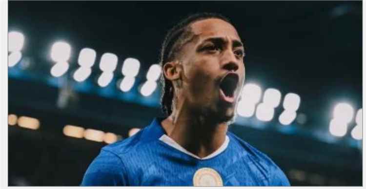 برشلونة يراقب جواو بيدرو فى نهائى كأس الاتحاد الإنجليزى