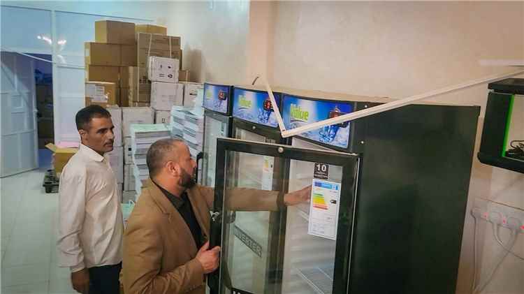 محافظ الضالع ينفّذ نزولاً إلى مخازن مكتب الصحة ويحذّر من أي تهاون