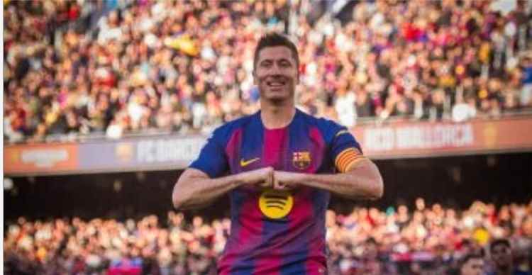 ليفاندوفسكي يعلن رحيله عن برشلونة بعد 4 سنوات من الإنجازات