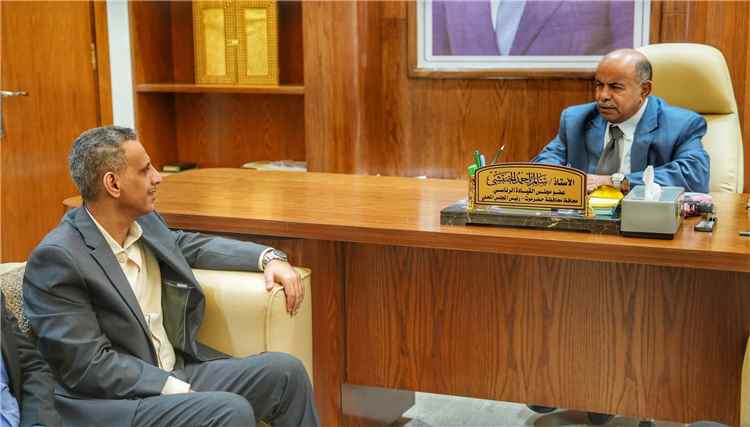 الخنبشي يطلع تحضيرات انعقاد الورشة التحضيرية للمؤتمر الوطني لتعزيز الشراكة بين الحكومة والسلطات المحلية