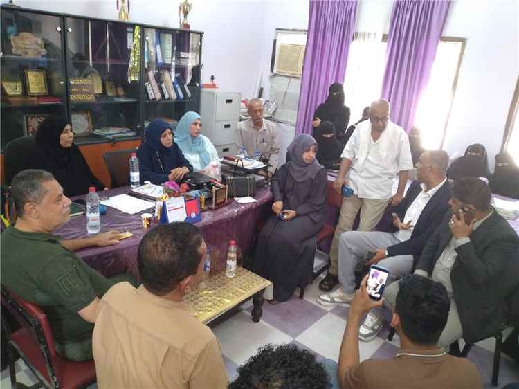 القطاع التربوي بالعاصمة عدن يدين ويستنكر حادثة الاعتداء على المعلمات بمدرسة العبادي بعدن