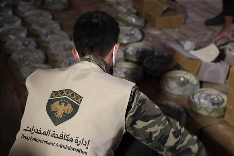 إدارة مكافحة المخدرات السورية تحبط أكبر عملية تهريب في تاريخها وتضبط 25 مليون حبة كبتاغون