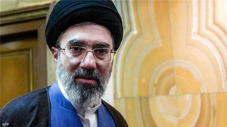 رويترز: خامنئي أمر بإبقاء اليورانيوم عالي التخصيب داخل إيران