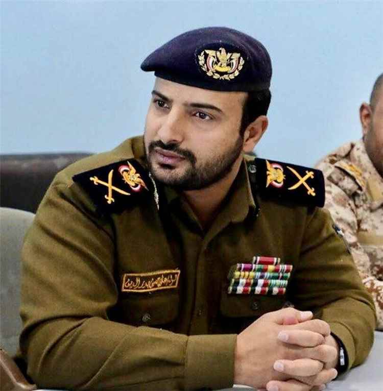 نجل مؤسس جماعة الحوثي يفجّر أزمة مع قبيلة خولان